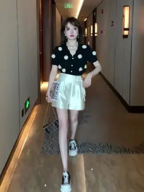 輕薄透氣，洋氣減齡 今夏女裝新風(fēng)尚